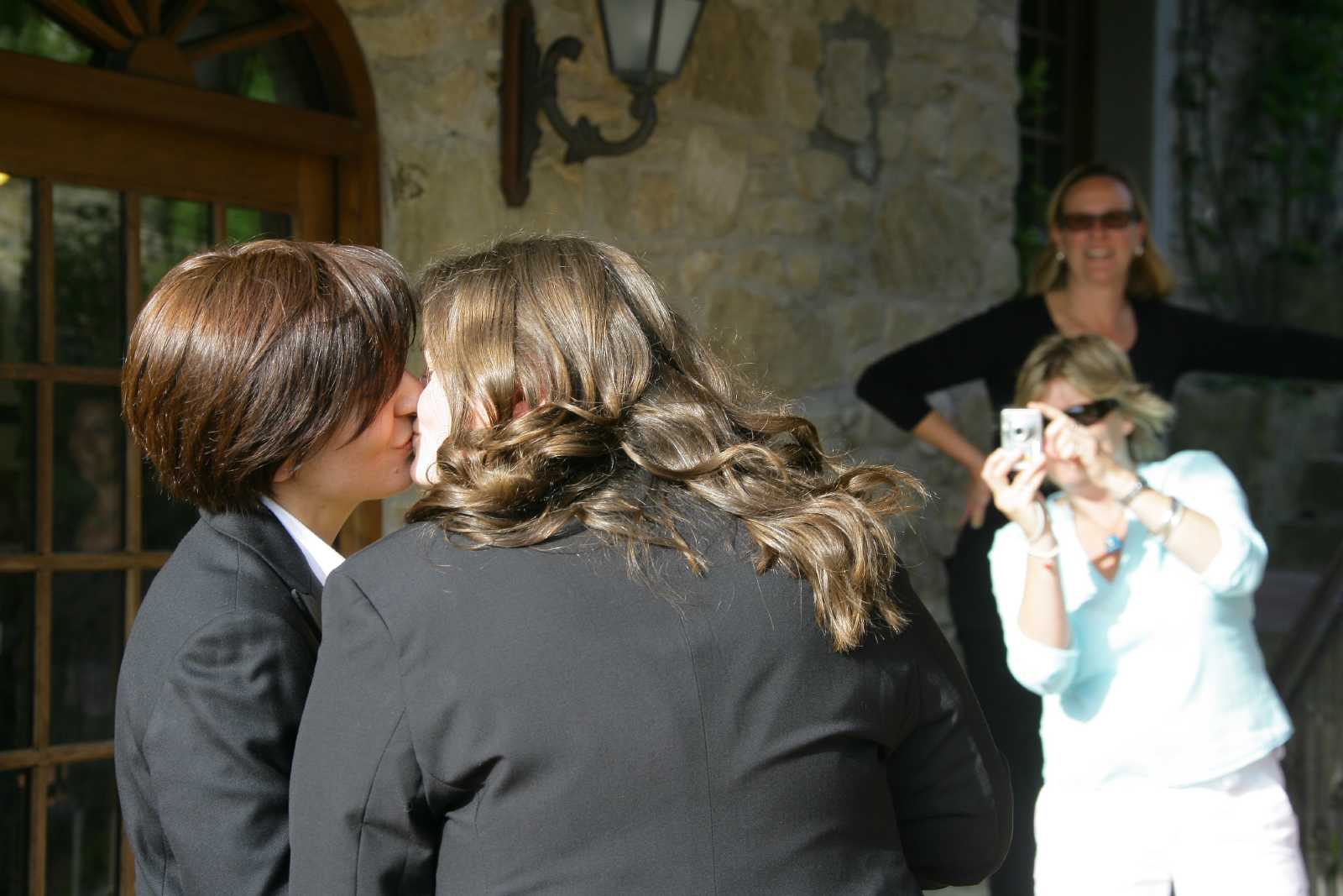 Kelly and Wendy Wedding in a Tuscan Villa
